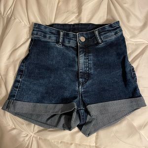 H&M Blue Denim Shorts, Size: US 4